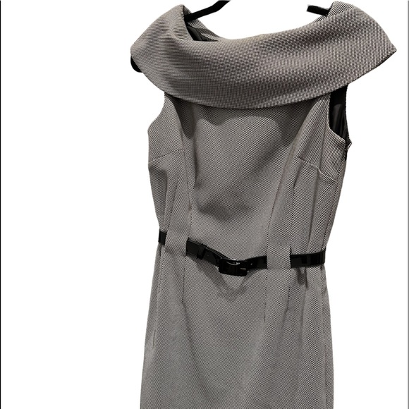 Tahari Dresses & Skirts - TAHARI ARTHUR S. LEVINE PETITE ESSENTIALS SIZE 4P